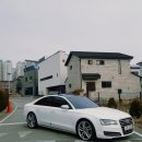 AUDI / A8 D4 4.2 quattro / 2011년식 / 14만km / 흰색 실내 브라운 / 무사고 / 3000만원 이미지