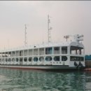 거북선 앞 이미지