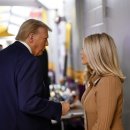 씨제이올리브영(주) 왕십리역사점 | 캐롤라인 레빗 백악관 대변인 프로필 | 나이 학력 경력 K-뷰티이슈