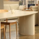 더 다이닝 테이블 이미지