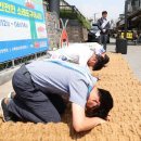 “꽃게 바꿔치기 반성” 소래포구 상인들 엎드려 사과 이미지