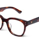 유아이 안경 이미지