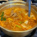 돈육김치찌개-라면사리 무한리필 이미지