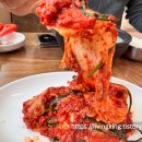 실비식당 앞 단일로 | &#34;대전 선화동 실비식당, 매운 실비김치와 소머리국밥의 진수! 원조 맛집을 찾아가다&#34;