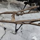 신형 s1000rr 리어차대,스윙암 이미지