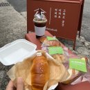 통영 카페 - 통영 소금빵 찐맛집 케이블카 근처 카페 공유공간 작업실 45