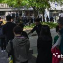 T월드 앞 이미지