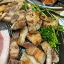 일산미나리솥뚜껑삼겹살 이미지