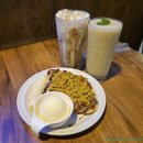 골든바나나소프트 | [수원 영통구] 카페 아라 _ 1시간동안 물멍, 상어멍, 디저트멍 힐링 수원 대형 카페