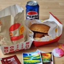 업사이클링팝아트 | 아트 뮤지엄 팝업스토어 꿀팁 및 체험 후기 브레인 아트 체험 업사이클링 키링 통살 가득 새우버거 후기🎨🍔