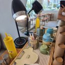 니어앤디어브런치카페 이미지