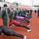 추위속 맹훈련!!!여군 ROTC... 이미지