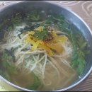 멸치가살아있는국수 이미지