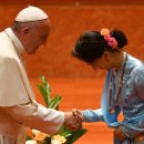 17/11/28 Pope dodges Rohingya, focuses on tolerance, justice and peace in Myanmar - The pontiff championed his favorite themes including an emphasis o 이미지