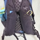 20L급 등산배낭을 찾아서: 아크테릭스 에어리어스 18 등산배낭 구입 리뷰 (+솔트랙)