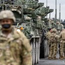 정치 러시아 위기가 고조됨에 따라 미 국방부, 우크라이나에 미군 철수 지시 이미지