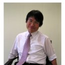 공명부동산중개인 | 저는 정말 책이 좋습니다. (조선일보 김광일 기자 )