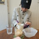 아우어모먼트 | 여자 둘, 고양이와 함께 사는 일상 기록 | 망원동 벚꽃 소품샵 데이트 | 4월 첫째주(2)