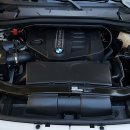 BMW 스팅거 ESC 300 엔진룸 코팅 완료후 모습 익스플로러밴 스타크래프트 차량또한 작업 가능 이미지