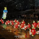 서울 겨울밤 수놓은 '빛의 향연'…청계천 ‘빛초롱축제’ 현장 가보니 이미지