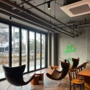 롯데종합상가 | 장안구 크리스마스 케이크 맛집 카페 디아즈 수원종합운동장점 / 후르츠몽땅생과일케이크 딸기초코...