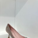 단아한 신발 이미지