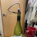 한국에서의추억.20250928.포도주병에 알리익스프레스 구매제품 양쪽 집게 제품을 역류향 피우기에 활용 이미지