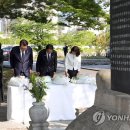 한일정상 韓원폭희생자비 첫 공동참배…"핵위협 함께 대응 의미"ㅣ남북교육연구소 230521 이미지