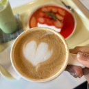 소소취향 | 치즈케이크가 맛있는 신중동 역 카페 소소취향 방문 후기