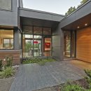 T HOUSE