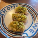 해방촌 춈(Chome) &amp; 녹사평 프렌치 디저트 카페 르페셰미뇽(Le peche mignon)