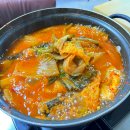 옛골식당 | 언주역 옛골 식당 강렬한 신맛의 묵은지 가득한 꽁치찌개 맛집(아침식사 가능)