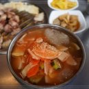 돼지듬뿍진짜김치찌개 이미지