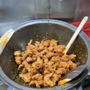 닭 튀기는 공장 이미지