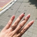 역삼동 네일샵 네일정 후기, 고급스러운 디자인과 자매가 운영하는 힐링 공간