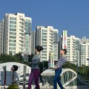 지식정보단지역 2번출구 앞 이미지