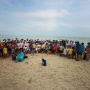 Earth Week events -Uplands with a beach cleanup at Batu Ferringhi Beach. 이미지