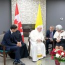 캐나다 최초의 원주민 총독, 교황을 만나다 이미지