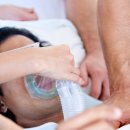 뇌졸중 환자의 회복을 도울 수 있는 산소 흡입 치료 이미지