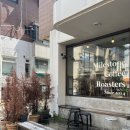 논현로 49 | 마일스톤커피 신사역 카페 플랫화이트 티라미수 솔직 후기