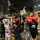 서울고등검찰청, 본우리집밥 서울검찰청사점 | ‘윤 전 대통령 귀가’에 940m 인간 띠… 서초 일대 지지자 행렬