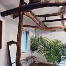 돌담 너머 하늘 이미지