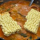 푸짐한옛날부대찌개 이미지