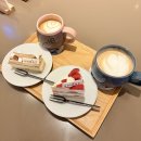 카페;Z | 딸기 케이크가 맛있었던 안다즈 아츠 A'+Z 카페 후기