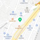 윤흥신장군동상 앞 이미지
