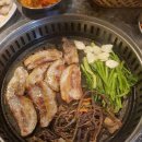돼지세끼 이미지