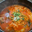 이원일 셰프와 홍석천이 극찬한,,, 묵은지·시래기 잔뜩 들어간 닭매운탕 맛집 이미지