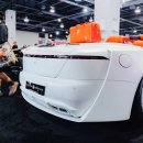 로이스자동차 | 그랜저 뒷태 닮은 롤스로이스 던 베누움 와이드 바디킷 공개.