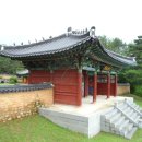 대전 유성 자운대 내 수운교 정문 지붕장식 이미지
