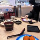 영등포 롯데백화점 B1 푸드코트에서 회전 초밥 김씨마구로, 정스닭꼬치 먹고 왔어요 🍣🐓
